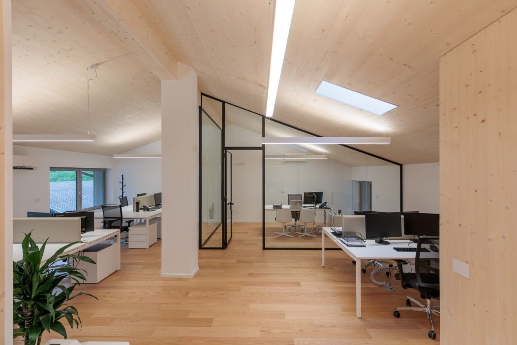 Custom office design: co-working space