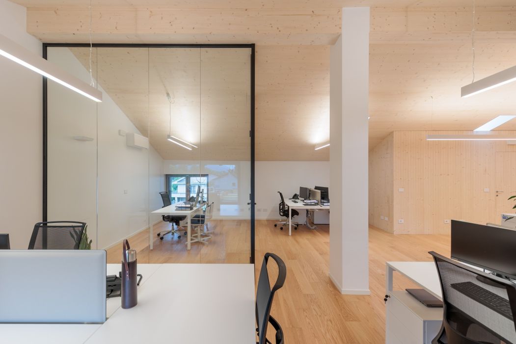 Custom office design: co-working space